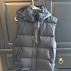 Aritzia The Super Puff Vest Black